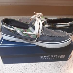 *PRICE DROP* Sperry Top-Spider Biscayne Kicks